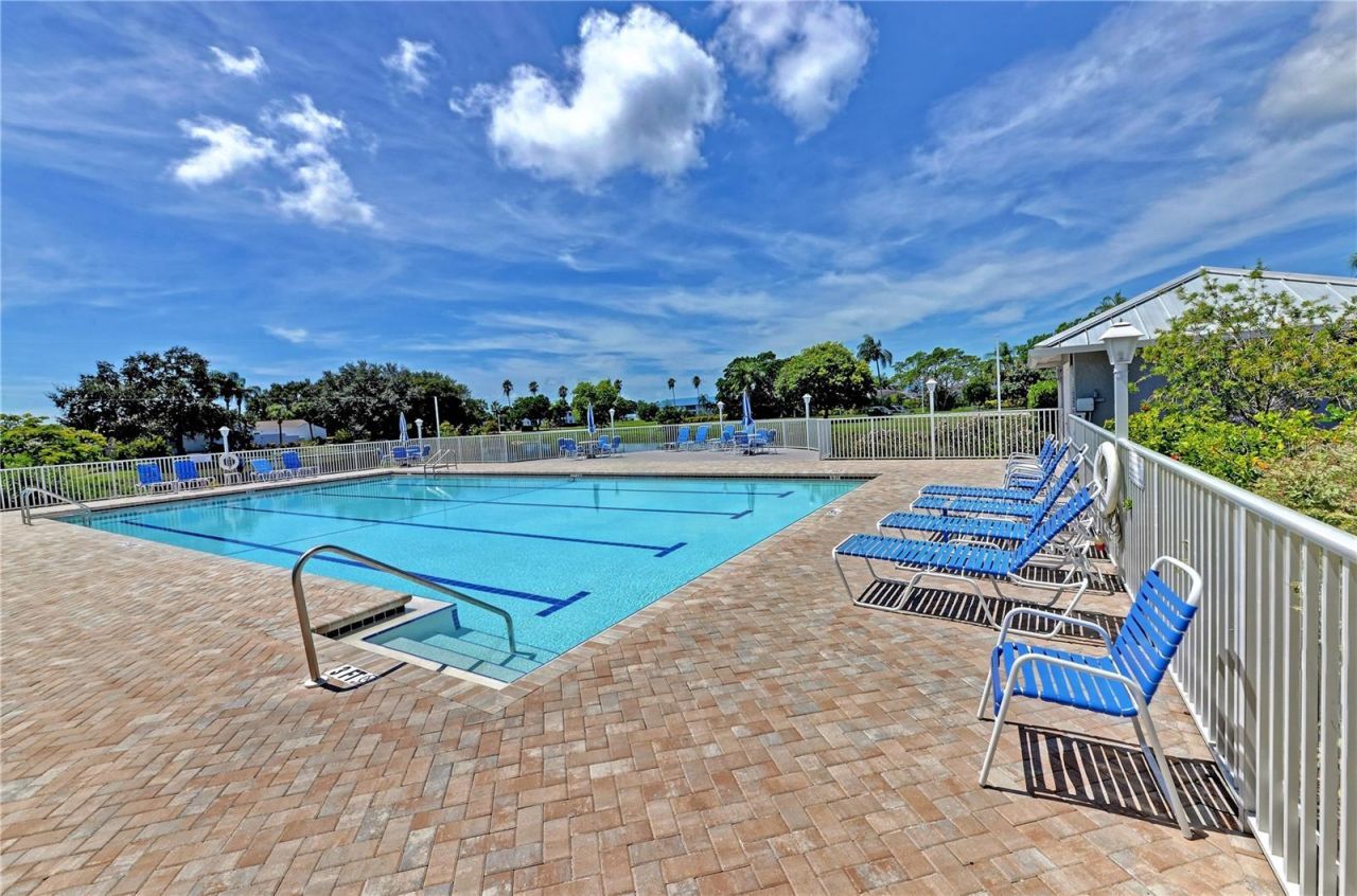 972 Sandpiper Circle, Unit 972, Bradenton, FL 34209 Photo