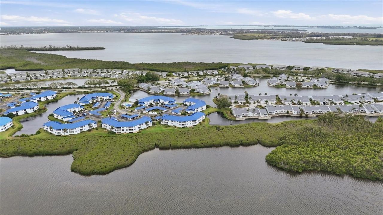 972 Sandpiper Circle, Unit 972, Bradenton, FL 34209 Photo