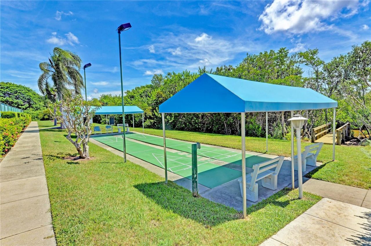 972 Sandpiper Circle, Unit 972, Bradenton, FL 34209 Photo