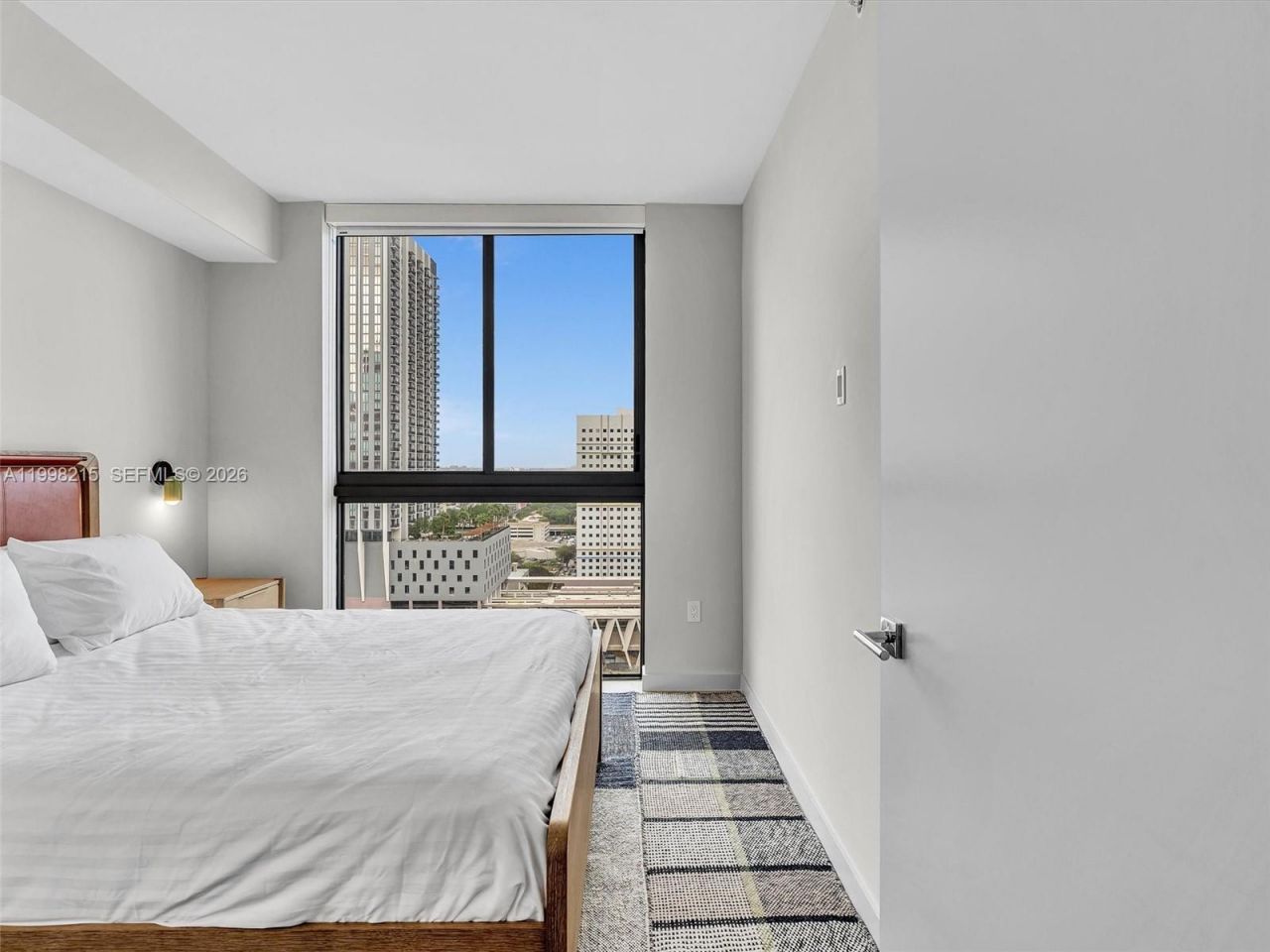 11 NE 6th Street, Unit 2214, Miami, FL 33132 Photo