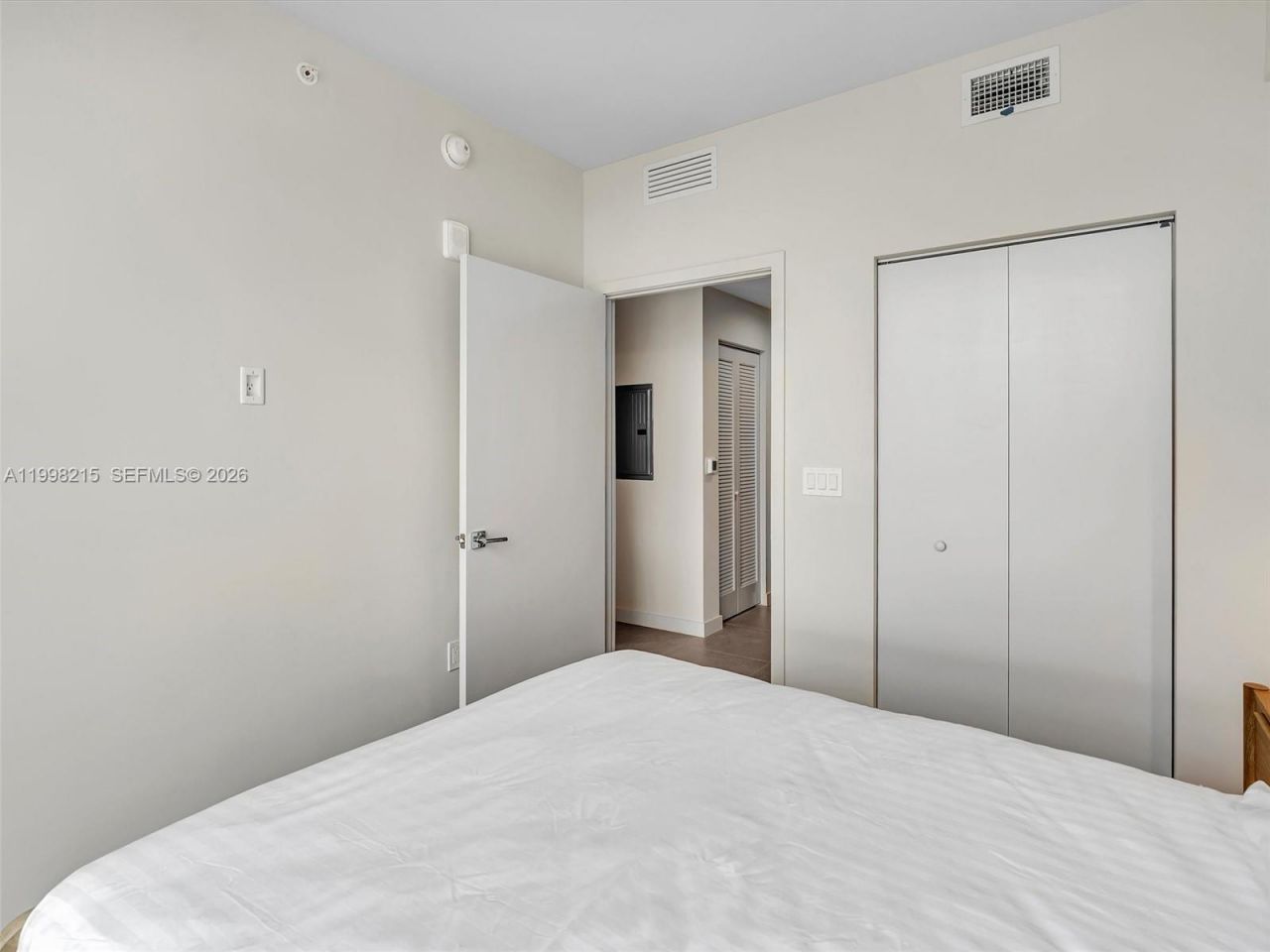 11 NE 6th Street, Unit 2214, Miami, FL 33132 Photo