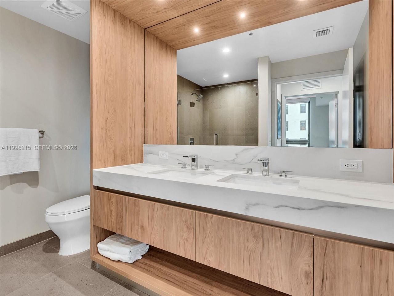 11 NE 6th Street, Unit 2214, Miami, FL 33132 Photo