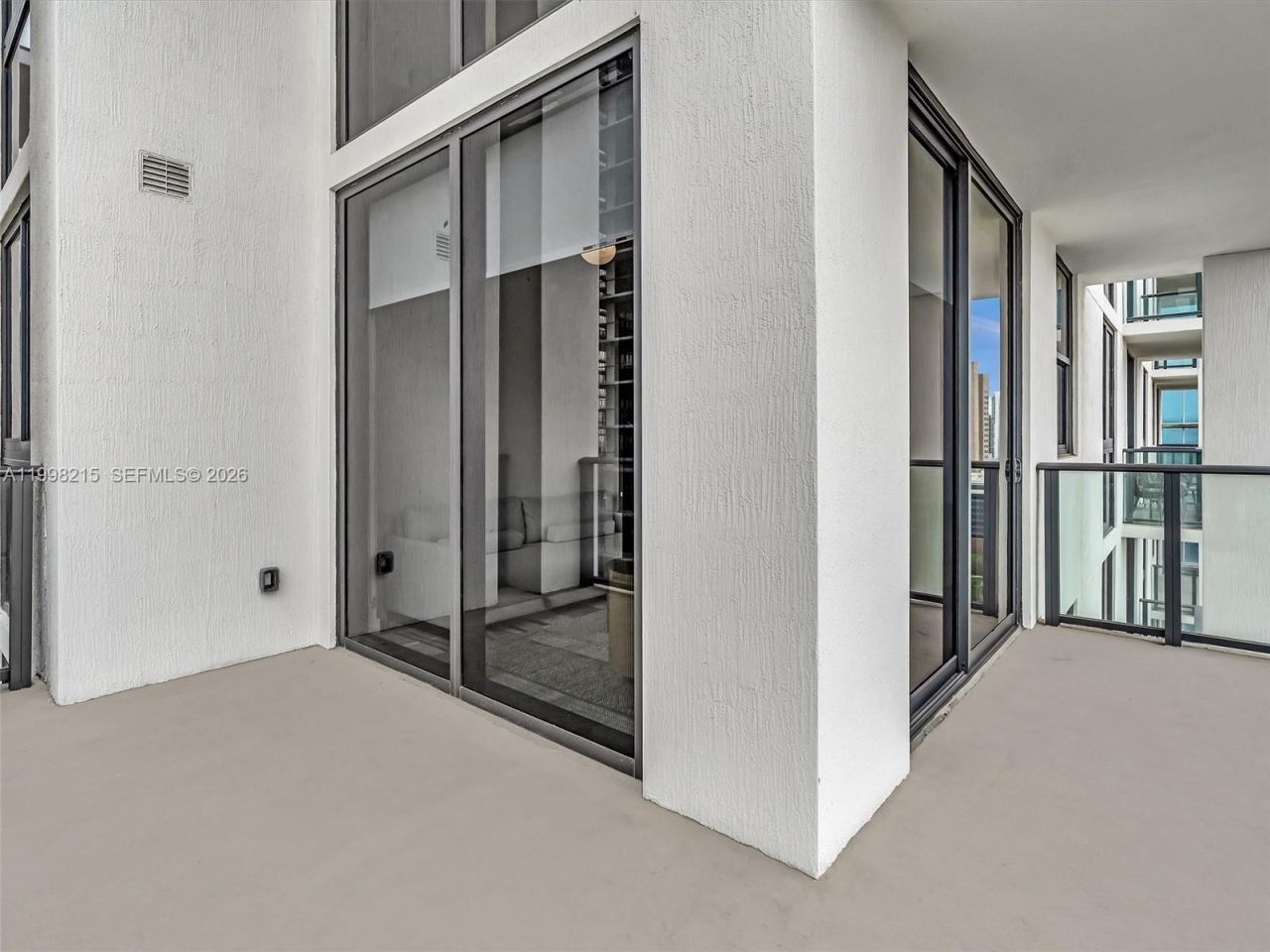 11 NE 6th Street, Unit 2214, Miami, FL 33132 Photo