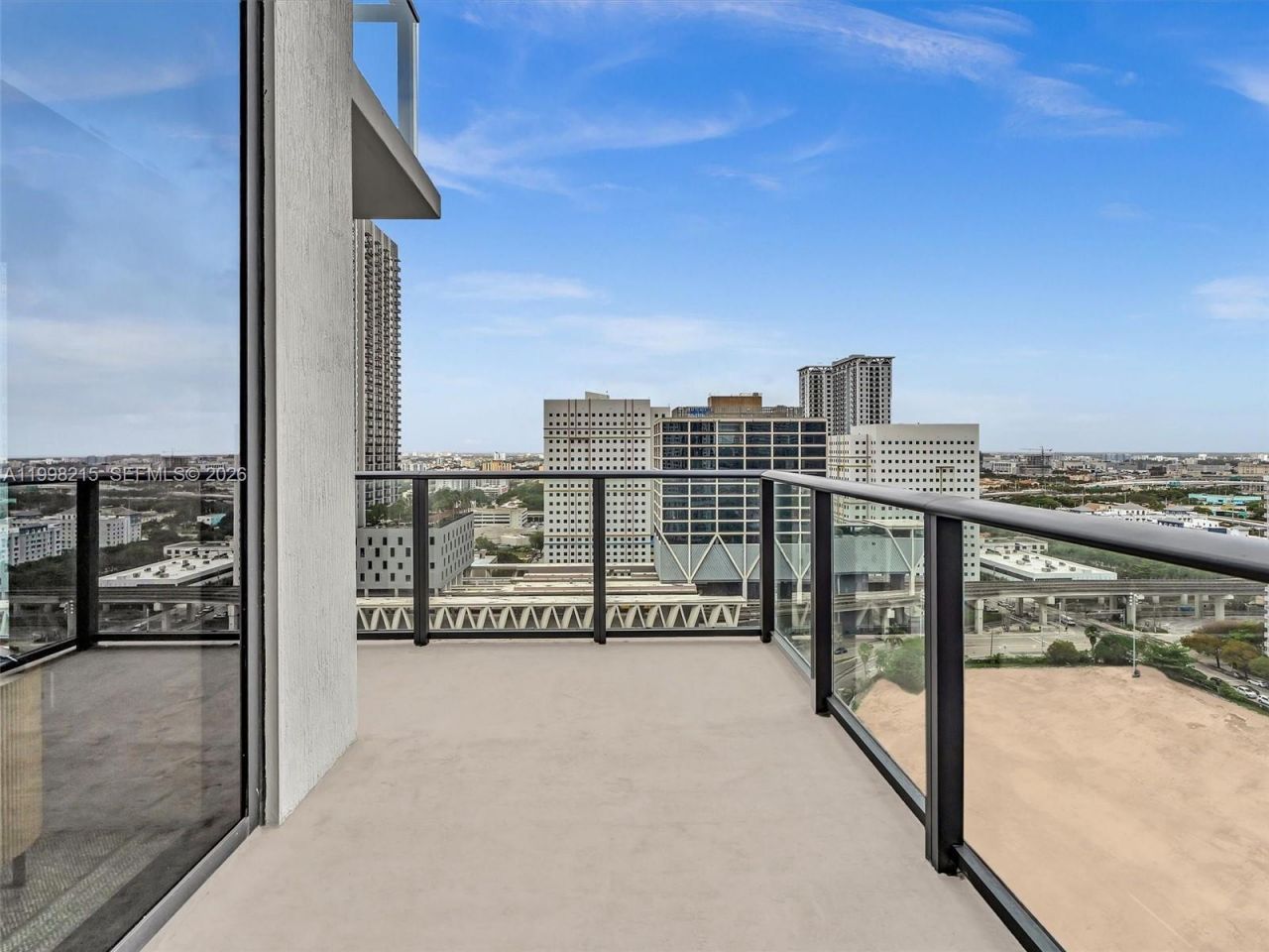 11 NE 6th Street, Unit 2214, Miami, FL 33132 Photo