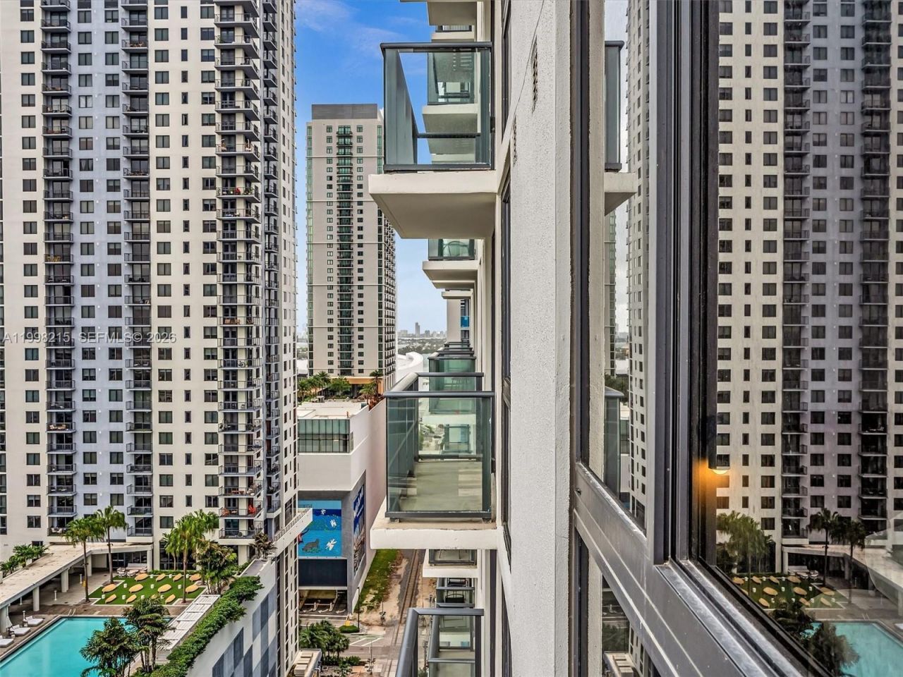 11 NE 6th Street, Unit 2214, Miami, FL 33132 Photo