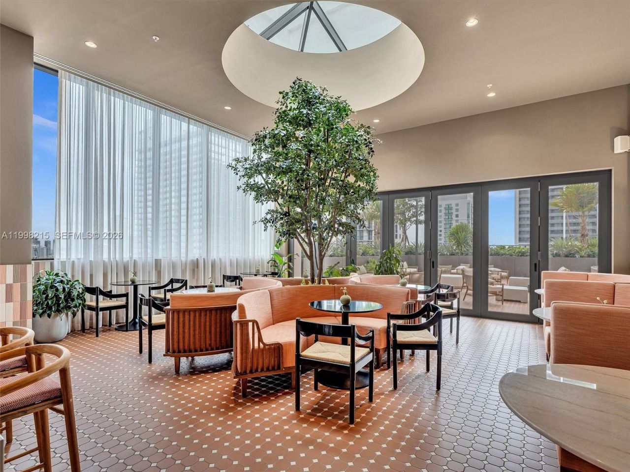 11 NE 6th Street, Unit 2214, Miami, FL 33132 Photo