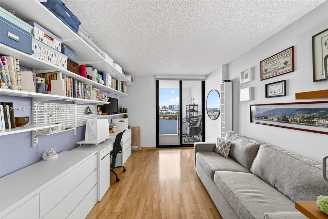 9 Island Ave, Unit 1906, Miami Beach, FL 33139 Photo