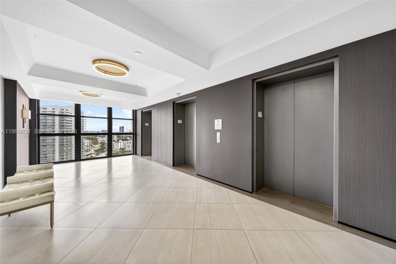 9 Island Ave, Unit 1906, Miami Beach, FL 33139 Photo