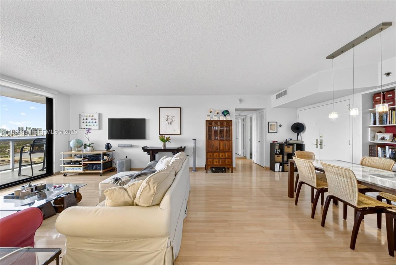 9 Island Ave, Unit 1906, Miami Beach, FL 33139 Photo