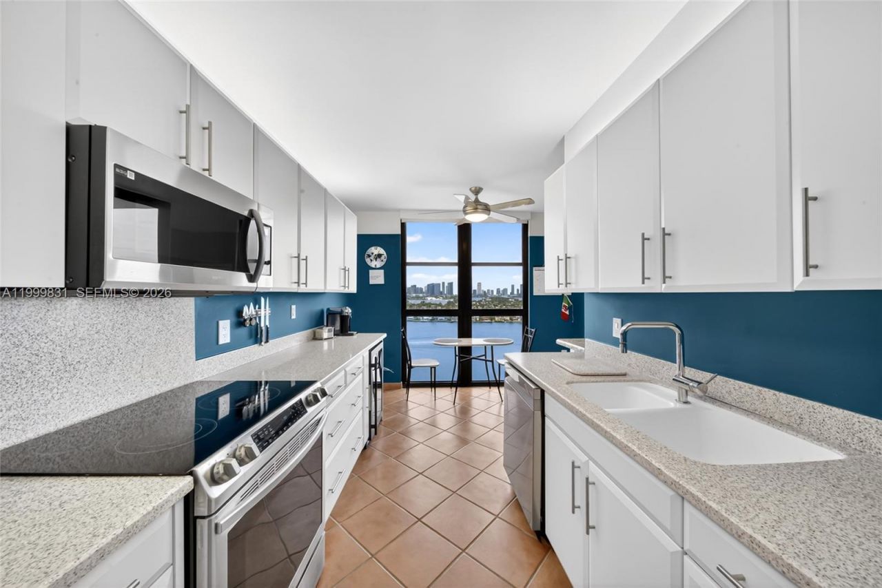9 Island Ave, Unit 1906, Miami Beach, FL 33139 Photo