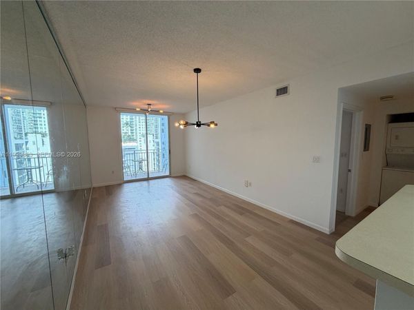 185 SE 14th Ter , Unit 1411, Miami, FL 33131