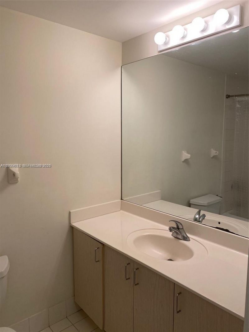 185 SE 14th Ter, Unit 1411, Miami, FL 33131 Photo