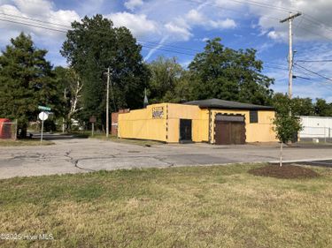 501 Barnes Street S, Wilson, NC 27893