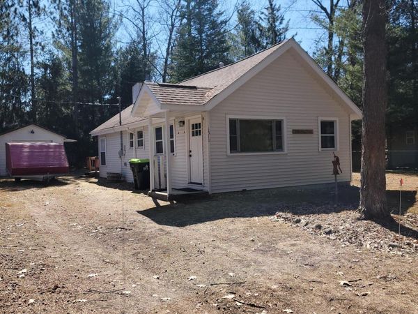 1510 Maple Avenue, St. Helen, MI 48656