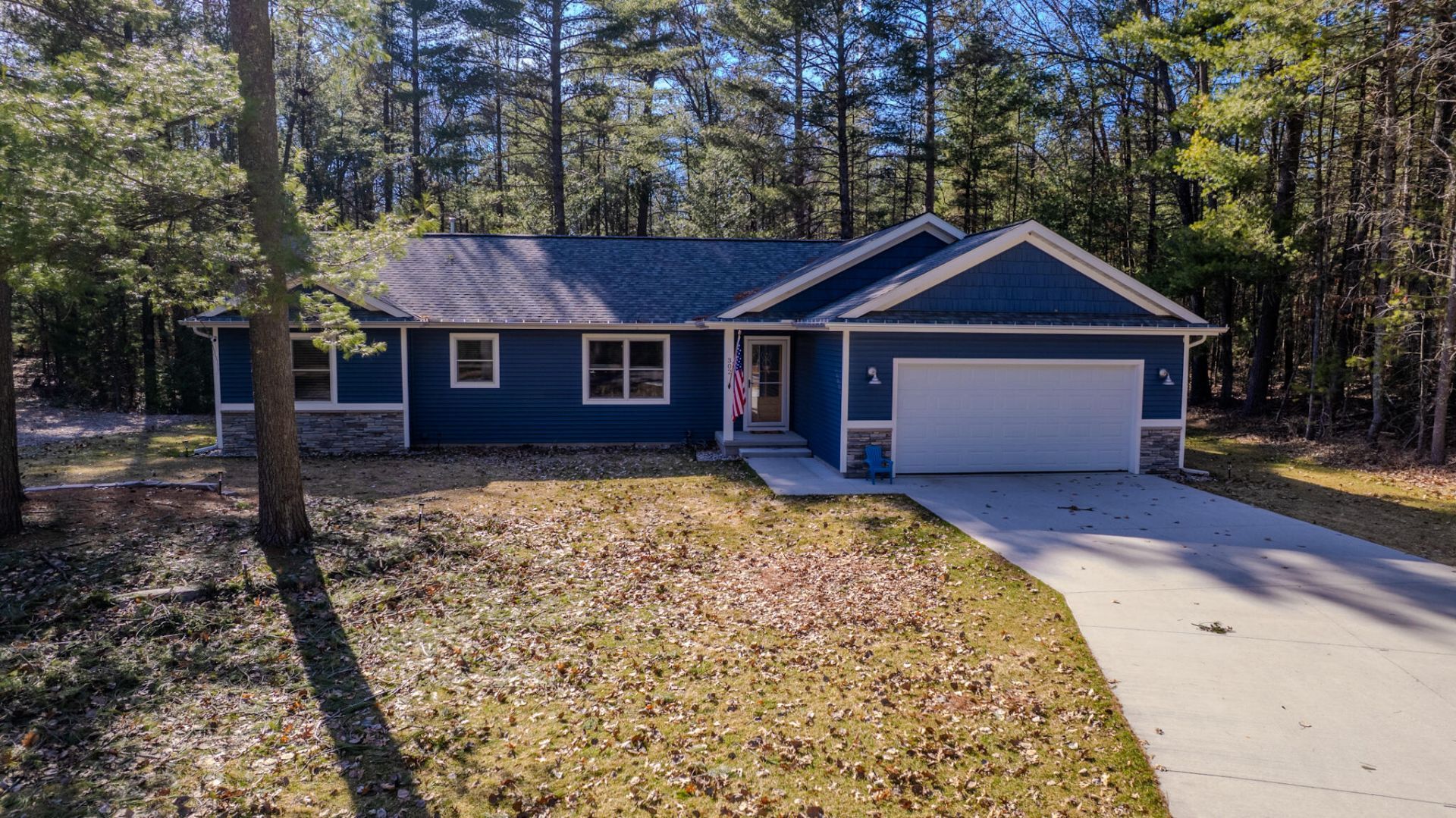 302 White Fawn Court, Prudenville, MI 48651 Main Photo