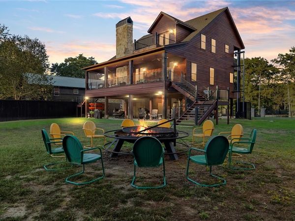 742 Private Road 7219, Jefferson, TX 75657