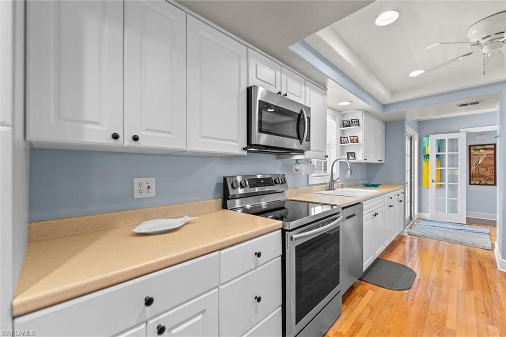 5304 Ladyfinger Lake Rd, Sanibel, FL 33957 Photo