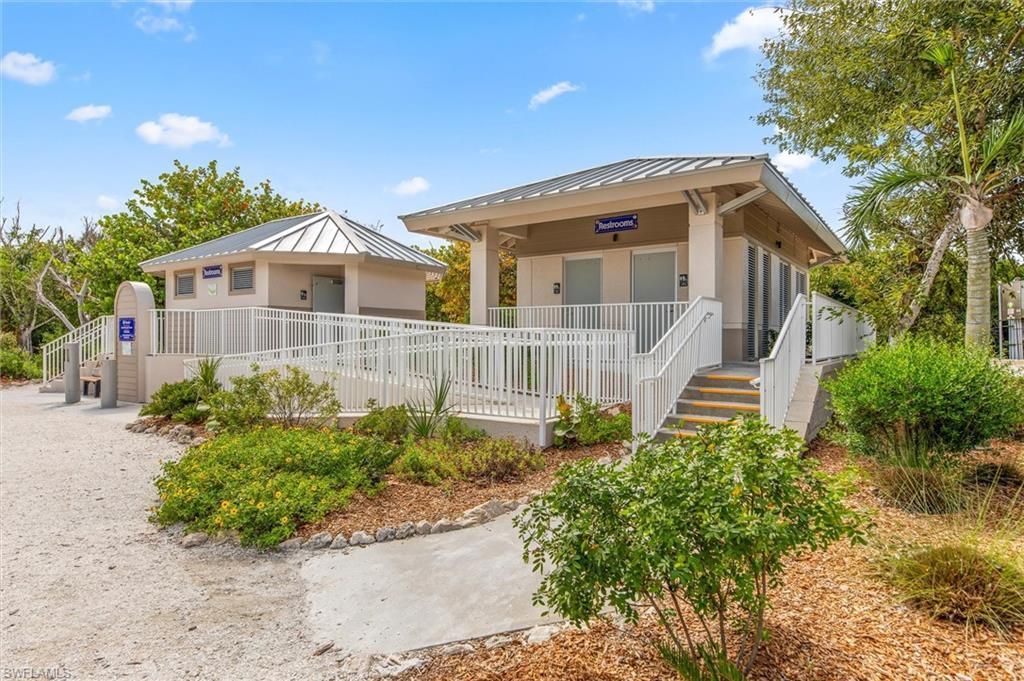 5304 Ladyfinger Lake Rd, Sanibel, FL 33957 Photo