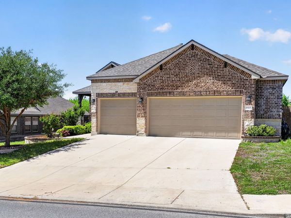 8915 Monument Parke, San Antonio, TX 78254