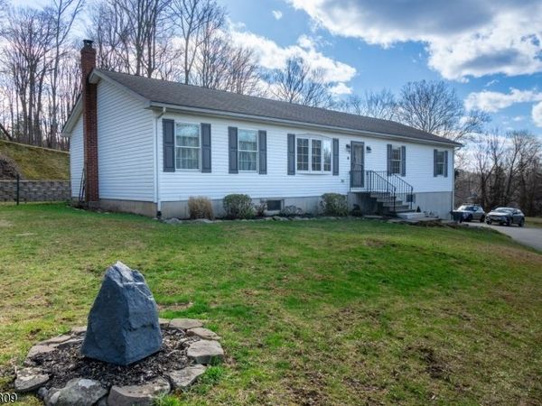 30 Buttzville Rd, White, NJ 07863