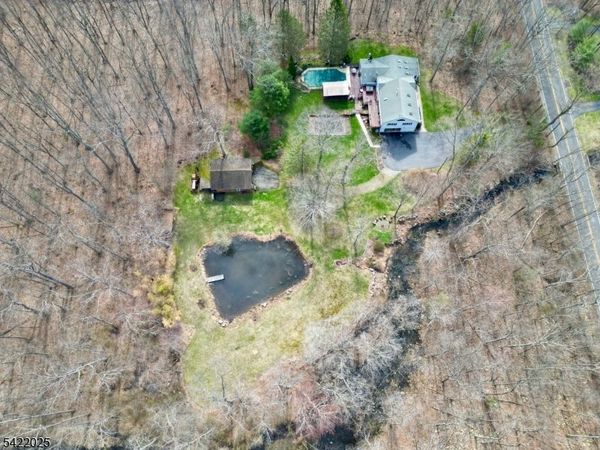 202 Millbrook Rd, Hardwick, NJ 07825