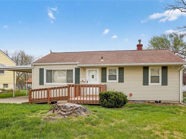 1605 N Hocker Avenue, Independence, MO 64050