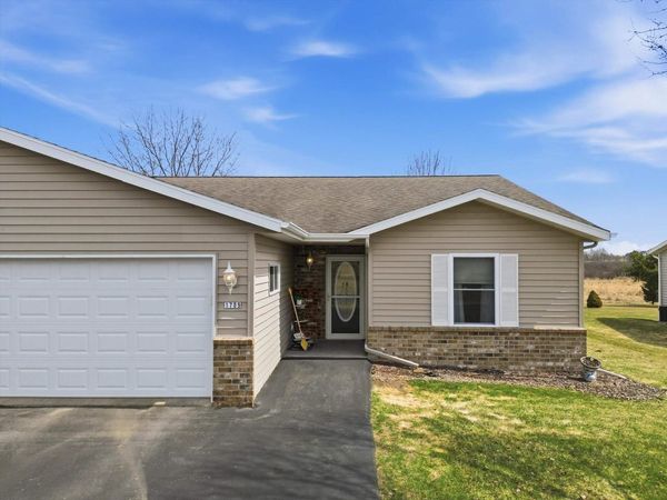 1709 N HUME AVENUE, Marshfield, WI 54449