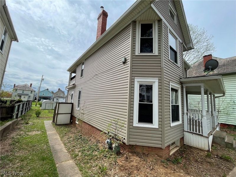 228-230 Oakwood Avenue, Marietta, OH 45750 Photo 3