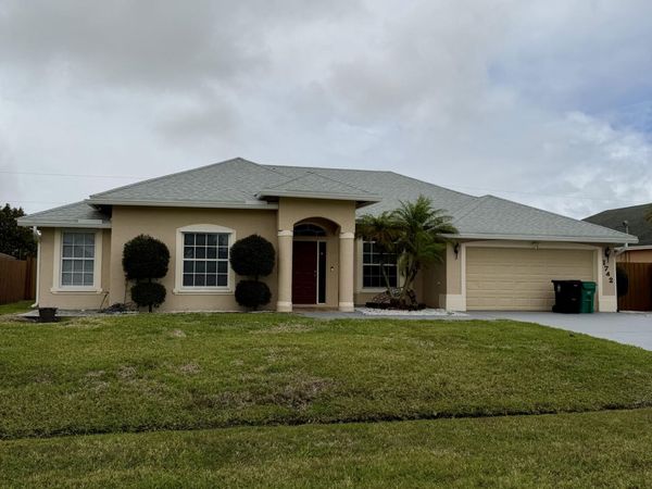 1742 SW Effland Avenue, Port St. Lucie, FL 34953