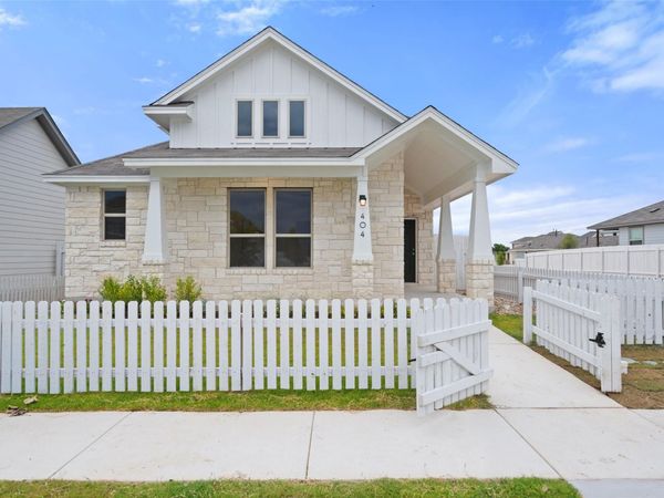 348 Glocken LN, Kyle, TX 78640