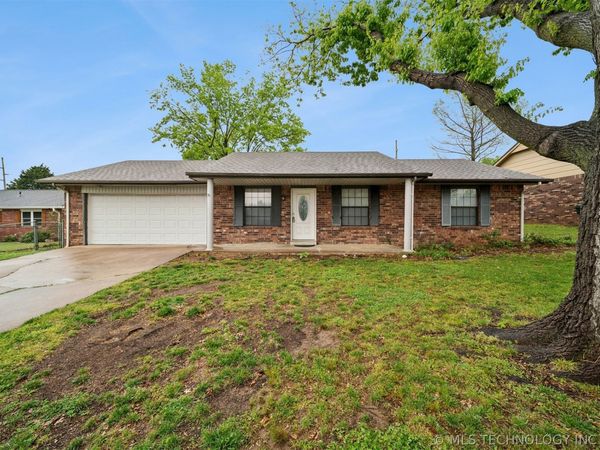 120 W 9th Street S, Claremore, OK 74017
