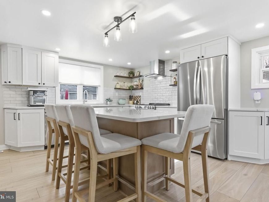 879 Bridgetown Pike, Langhorne, PA 19053 Main Photo