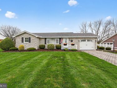 433 WASHINGTON STREET, EAST GREENVILLE, PA 18041