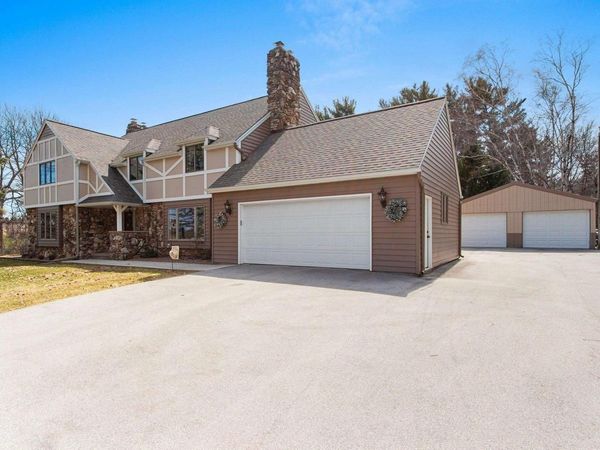 2276 DOLLAR ROAD, De Pere, WI 54115