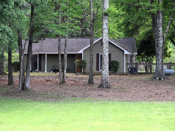 713 Nobles, Sumrall, MS 39482