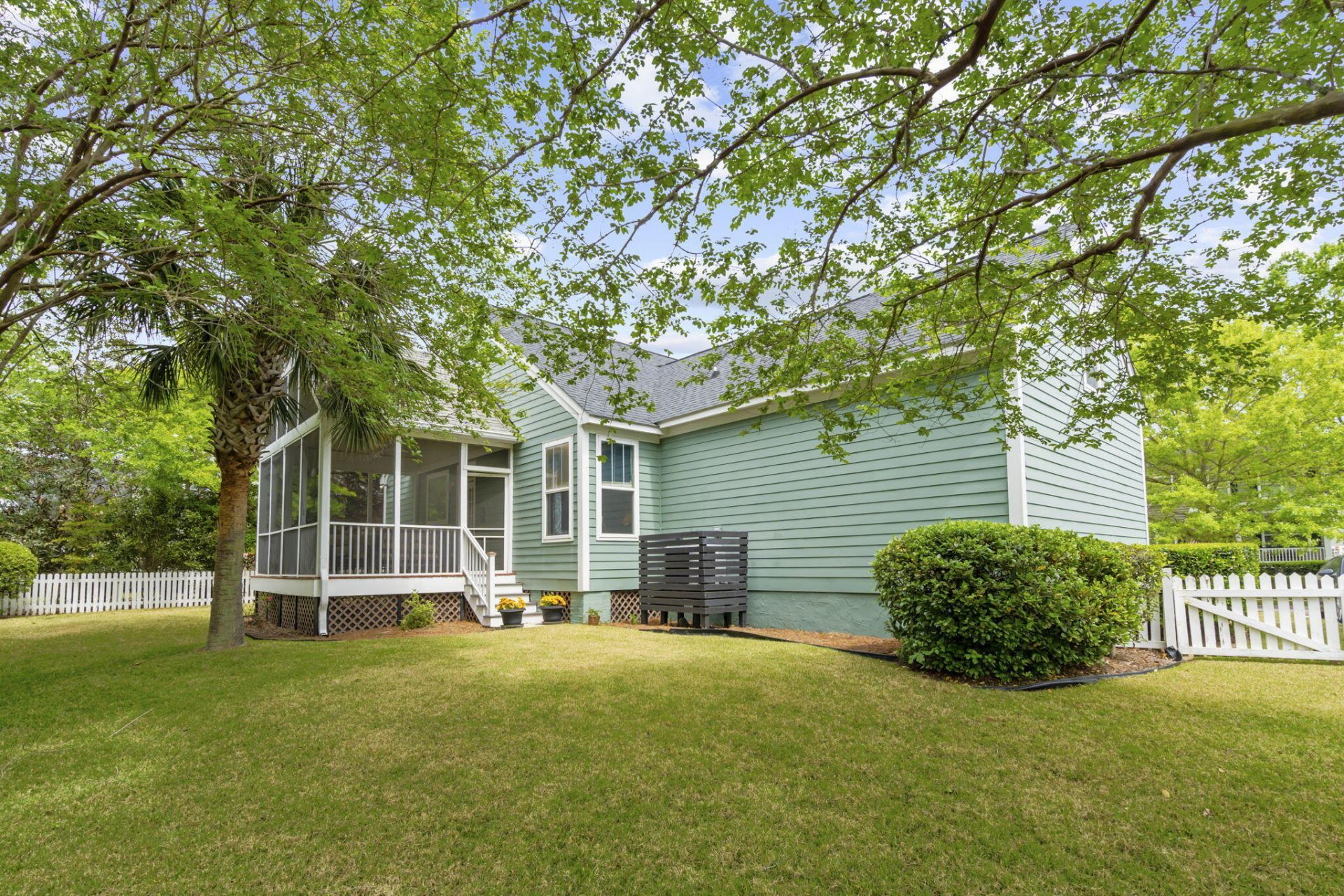 182 Cartright Street Photo 10