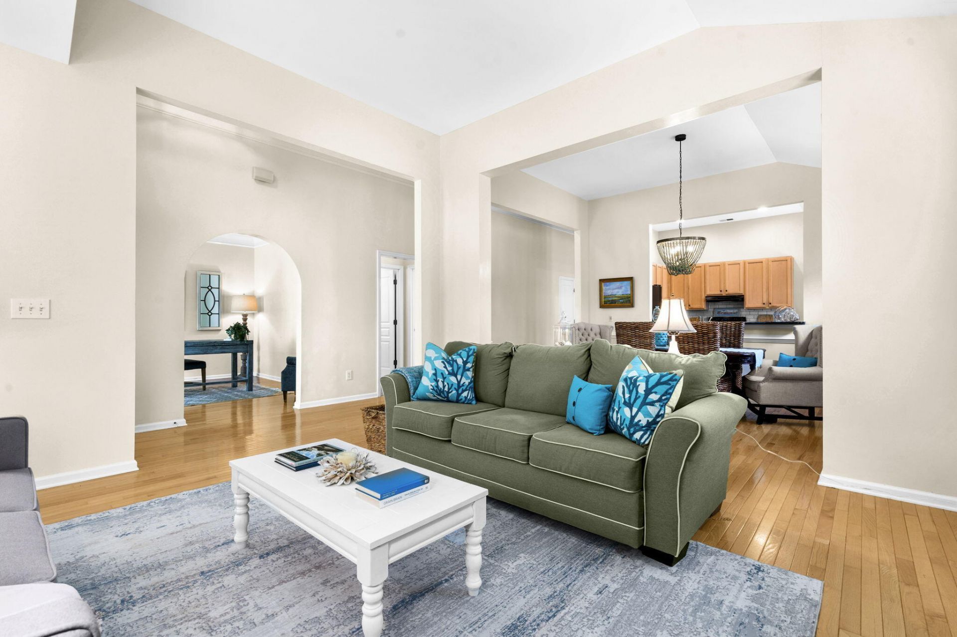 182 Cartright Street Photo 17