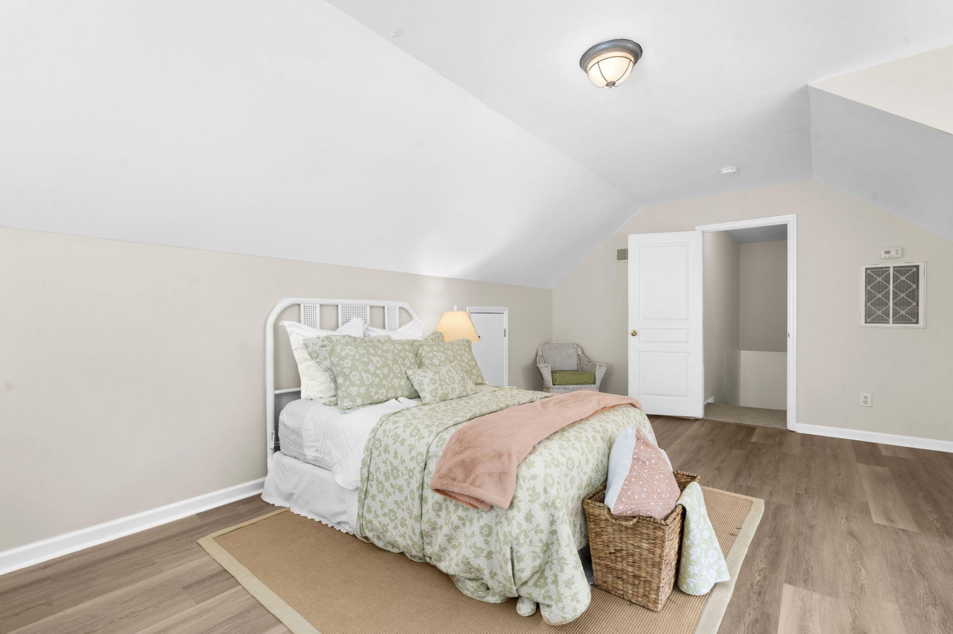 182 Cartright Street Photo 39