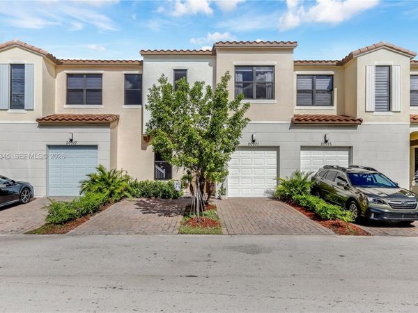 20921 NW 1st Ct, Pembroke Pines, FL 33029
