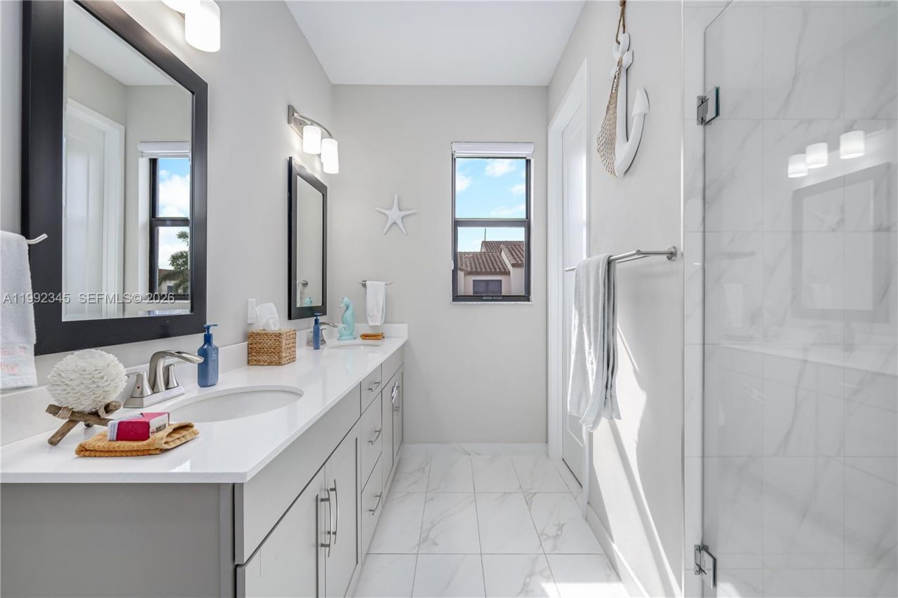 20921 NW 1st Ct, Pembroke Pines, FL 33029 Photo