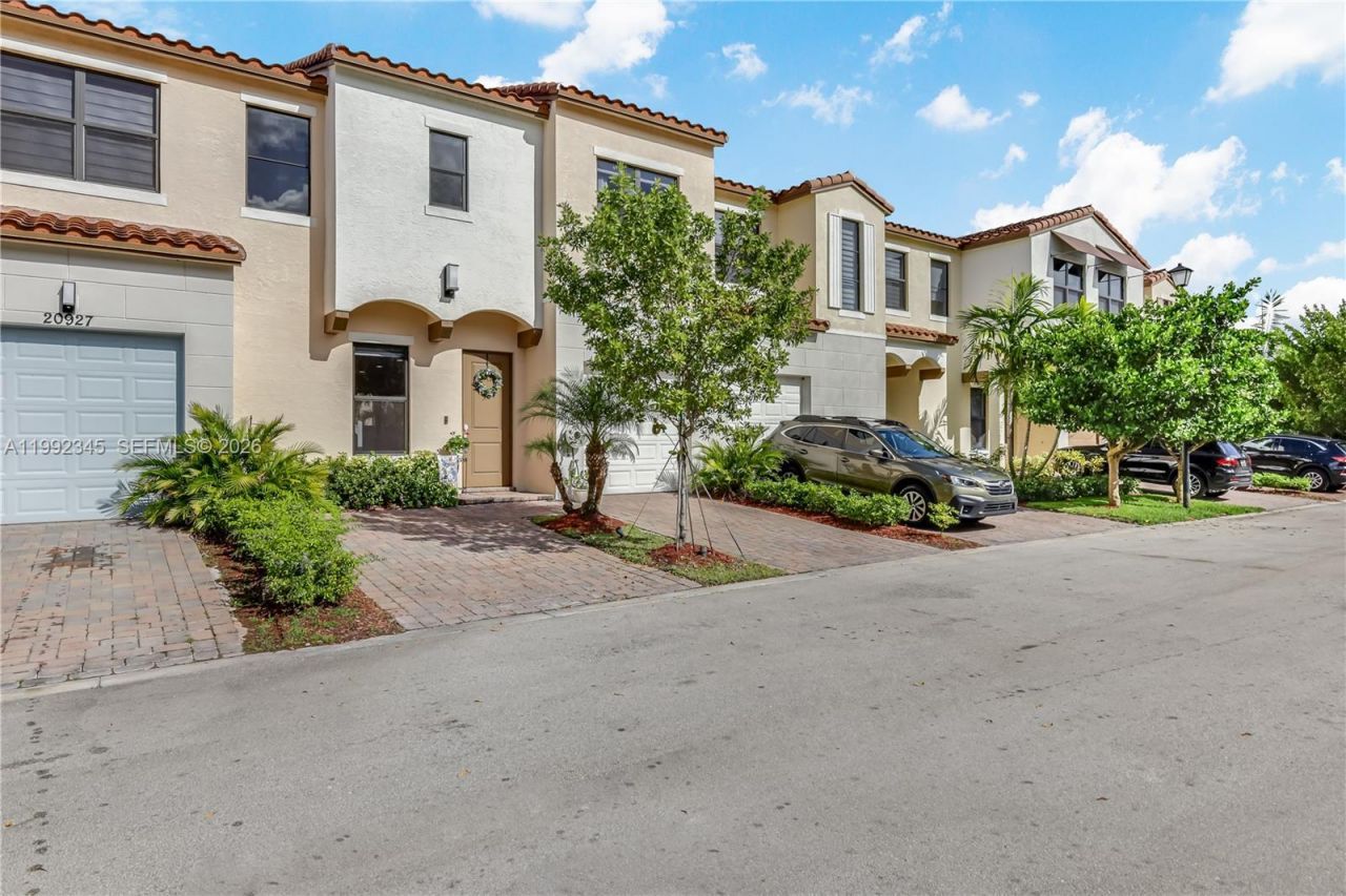 20921 NW 1st Ct, Pembroke Pines, FL 33029 Photo