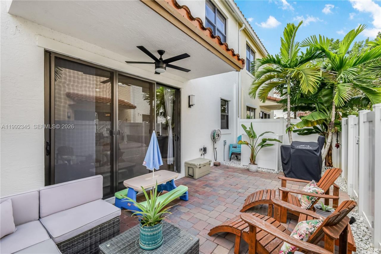 20921 NW 1st Ct, Pembroke Pines, FL 33029 Photo