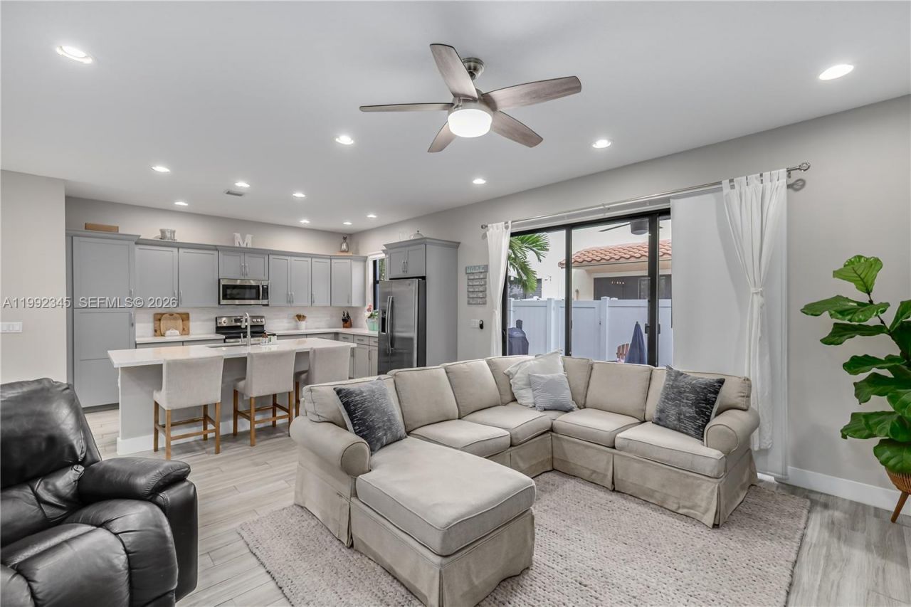 20921 NW 1st Ct, Pembroke Pines, FL 33029 Photo