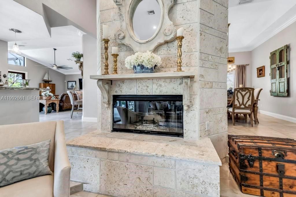 343 Coconut Cir, Weston, FL 33326 Photo