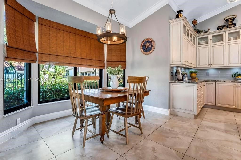 343 Coconut Cir, Weston, FL 33326 Photo