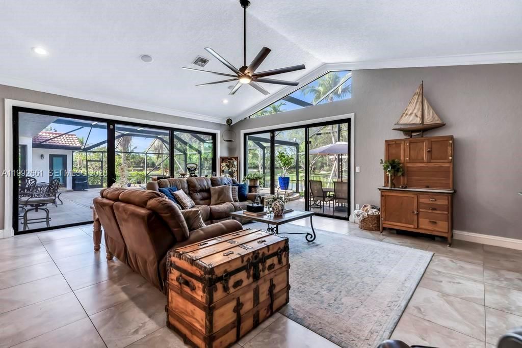 343 Coconut Cir, Weston, FL 33326 Photo