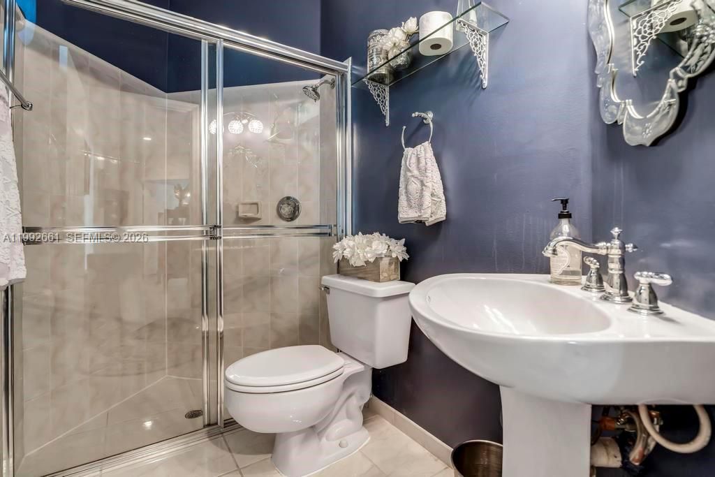 343 Coconut Cir, Weston, FL 33326 Photo