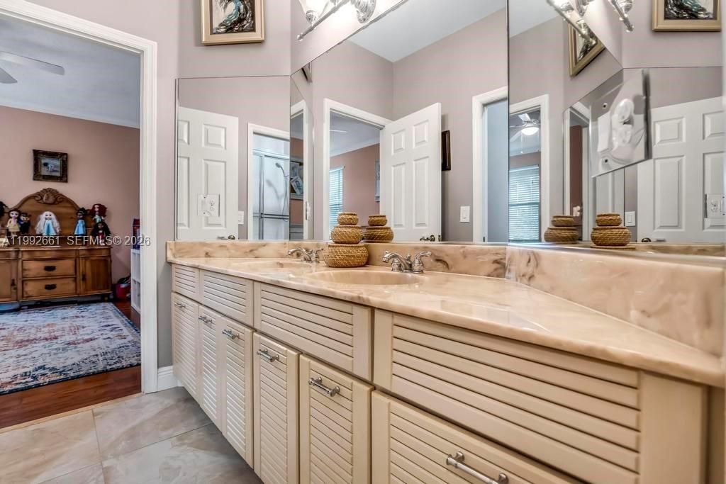 343 Coconut Cir, Weston, FL 33326 Photo