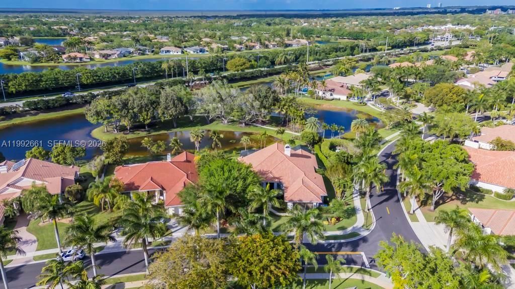 343 Coconut Cir, Weston, FL 33326 Photo