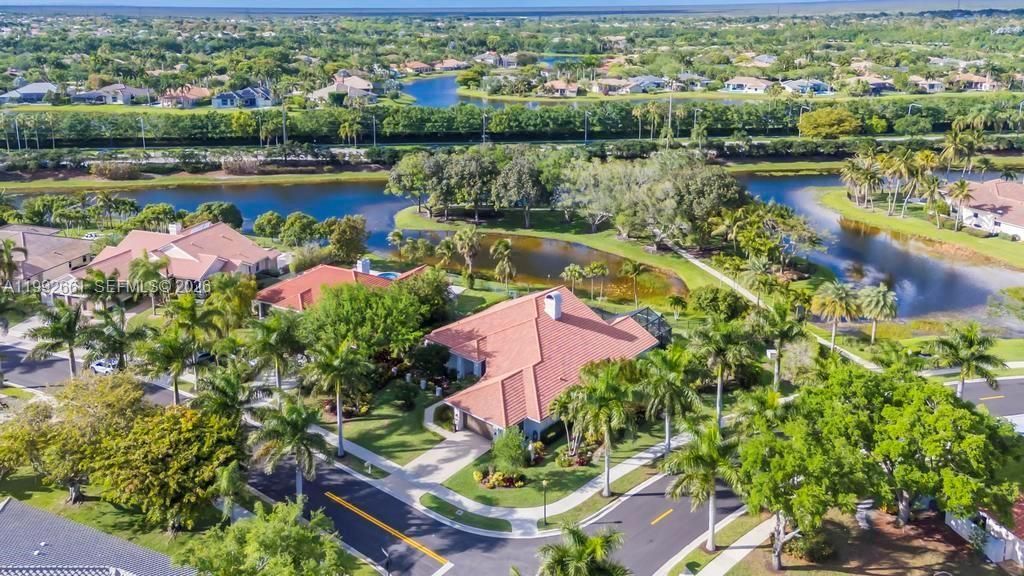 343 Coconut Cir, Weston, FL 33326 Photo